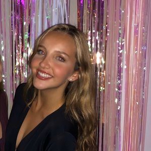 Meet your Posher, Carly